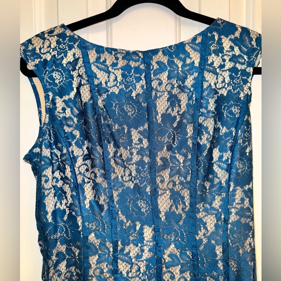 Danny and Nicole nude dress with Blue overlay lace floral design size 10 - Picture 4 of 10